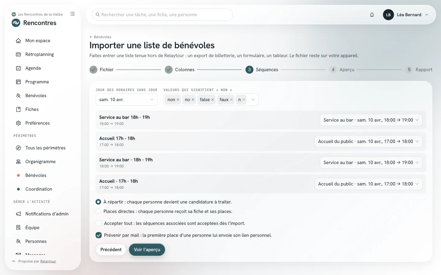 Étape Séquences de l'import : les postes du fichier avec leurs horaires, chacun associé à une séquence du programme, et le choix entre À répartir et Places directes.