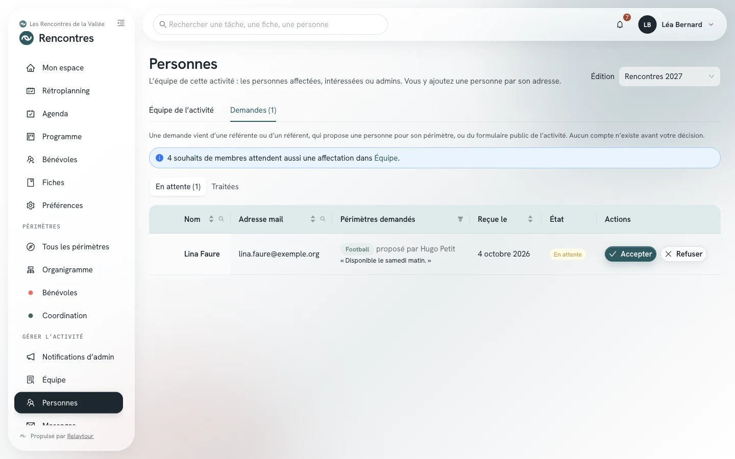 Écran Personnes, onglet Demandes : une demande en attente, avec son périmètre, la personne qui propose et les boutons Accepter et Refuser.