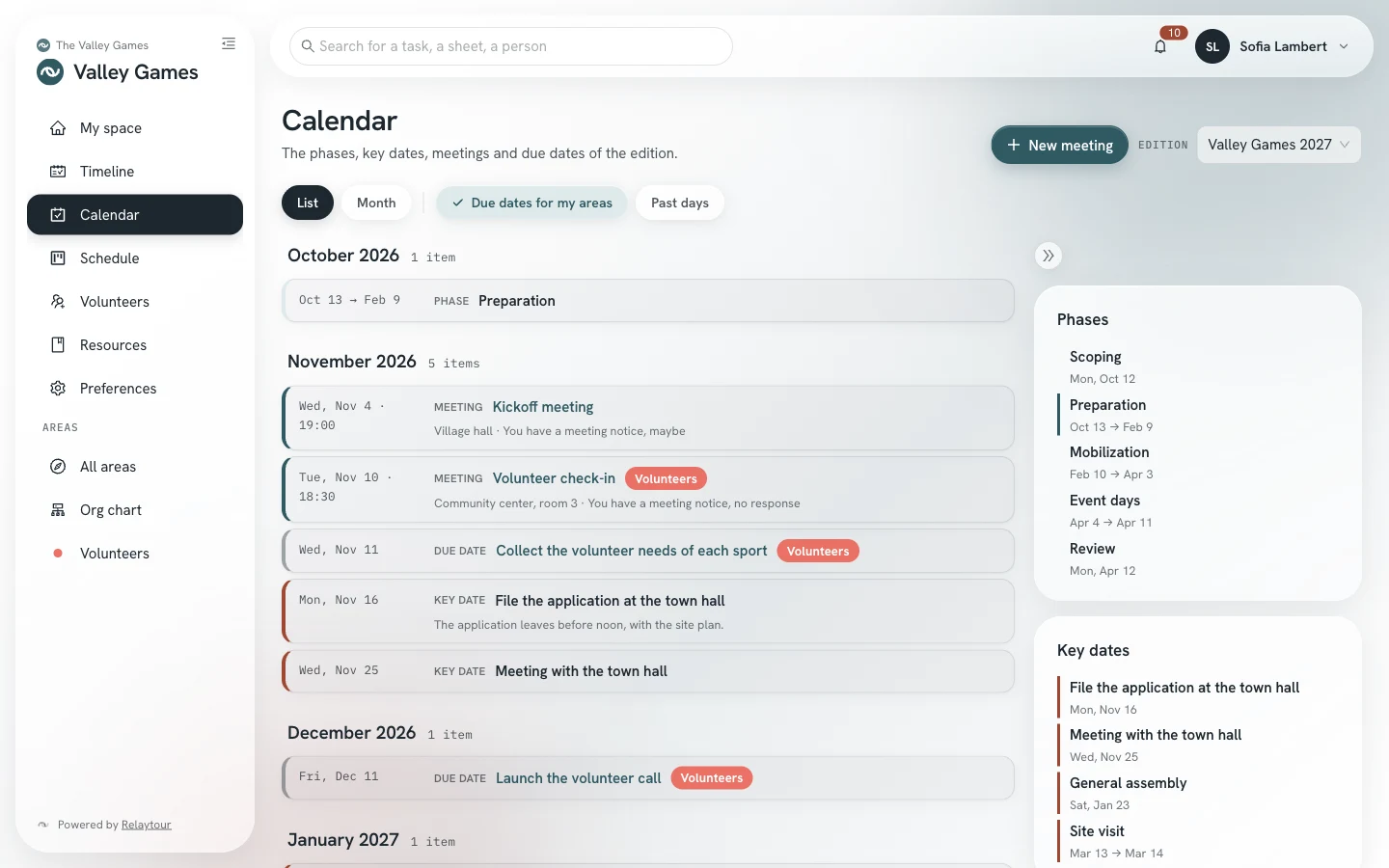Calendar screen: the phases, the key dates and the due dates sorted by month, with the list of phases on the right.